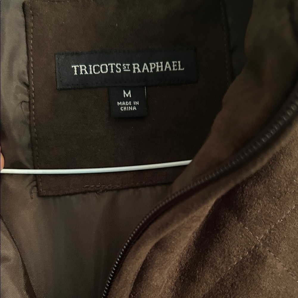 Men's Dark Brown Quilted Vest - Picture 2 of 3